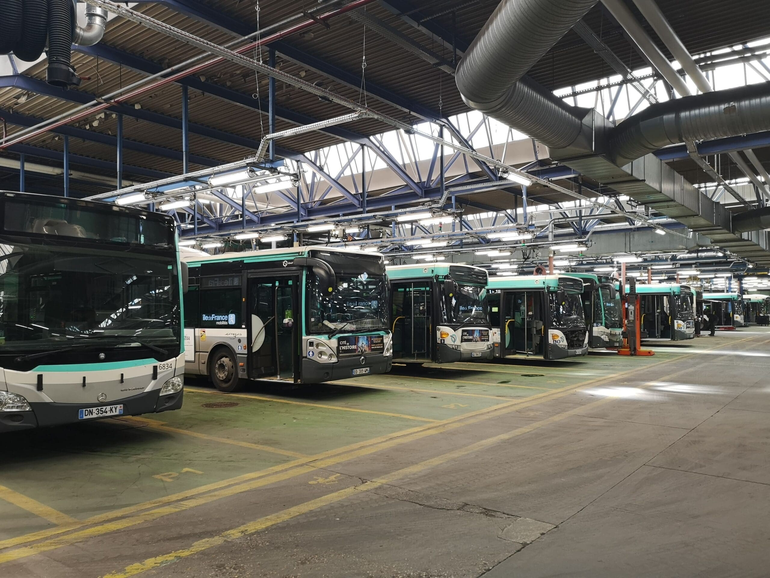 RATP 2025: Neue Beleuchtungslösungen für CNG- und Elektrobuszentren